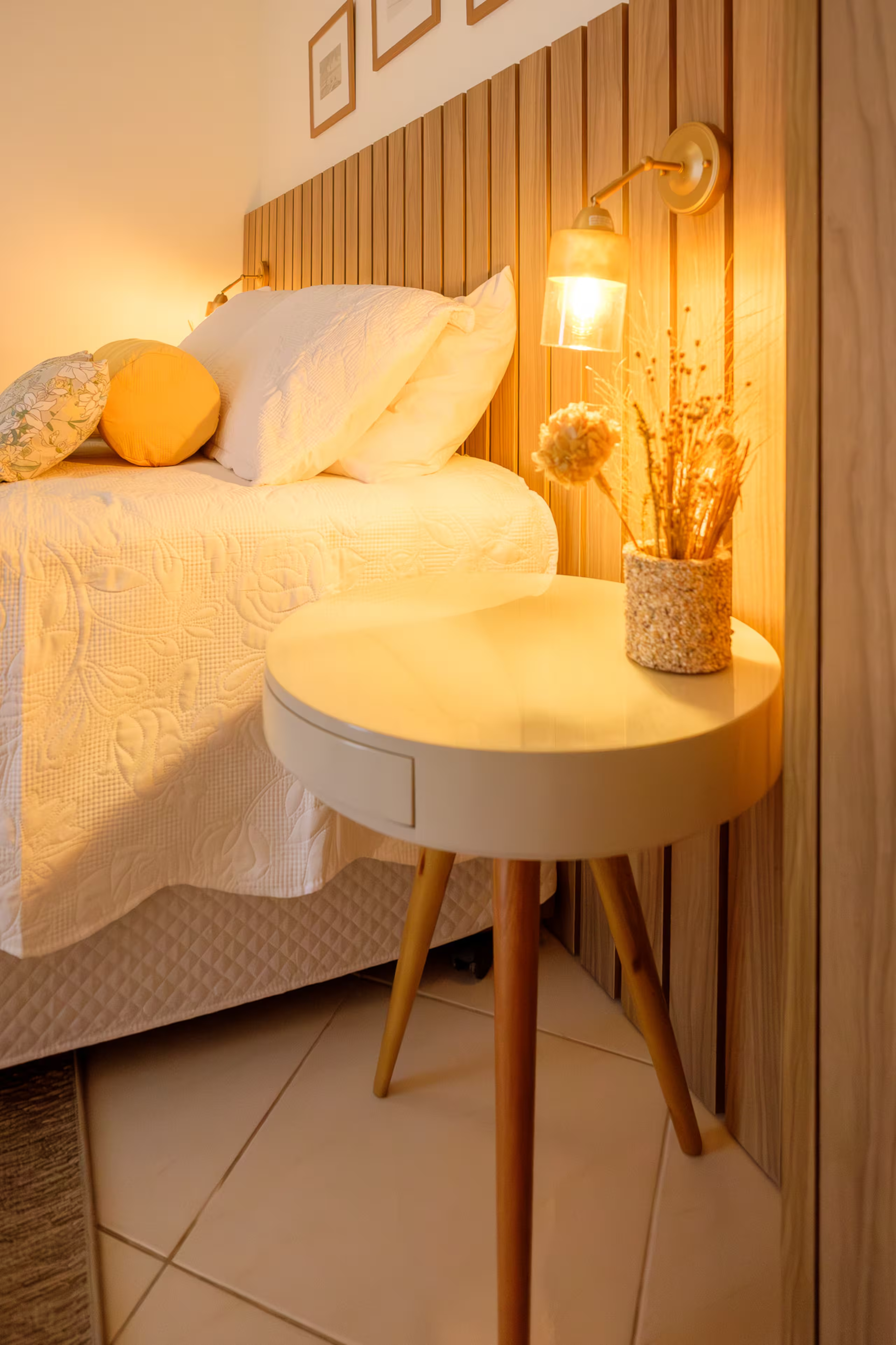 Quarto 1 - Janela e enxoval
